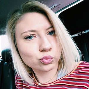 Meet your Posher, Brooke